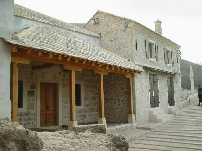 Mesdžid Sultana Selima Javuza na Starom mostu i njegov legitimitet