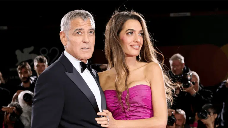 Venecija gori: Amal i George Clooney zaludjeli crveni tepih, njena haljina je čista magija