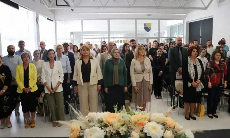 Prezentirano izmijenjeno i dopunjeno izdanje nastavnih materijala o opsadi Sarajeva i genocidu