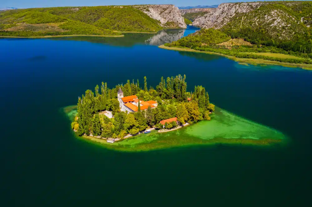 Prekrasna priroda i mir koji se rijetko viđa: Ovaj je hrvatski otok pravi mali raj