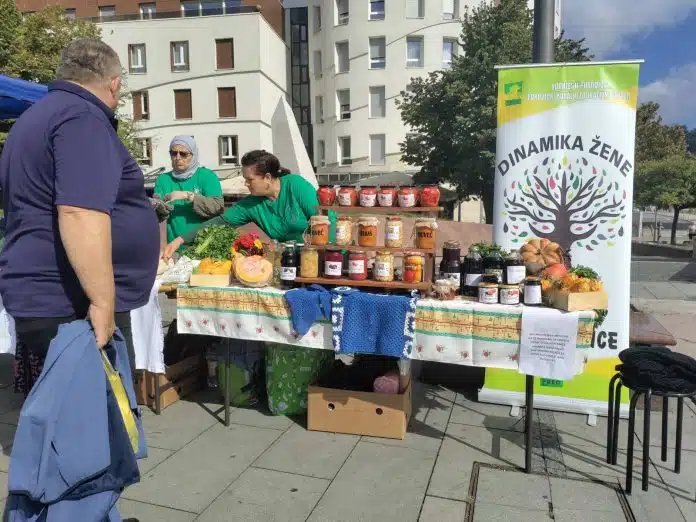 Na Trgu slobode u Tuzli otvoreni „2. Dani meda i