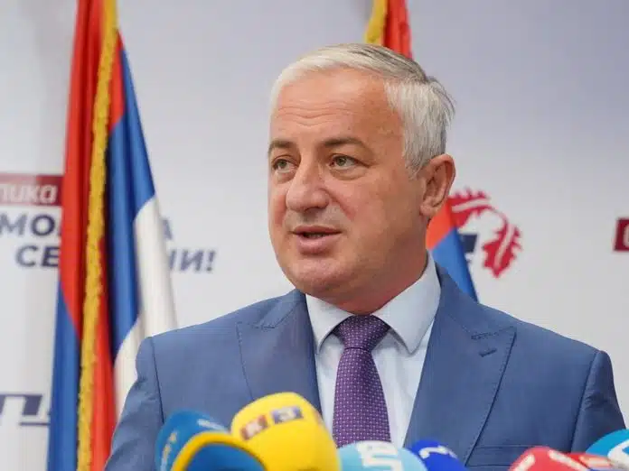 Borenović o ukidanju sankcija: Žali Bože mrcvarenja naroda i izgubljenog