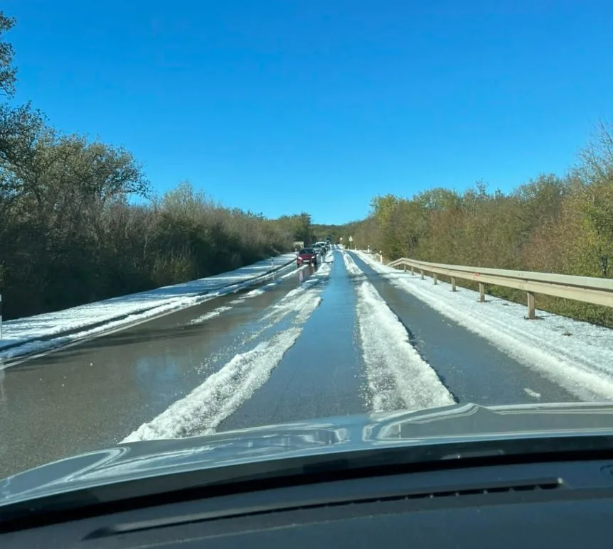 Nevjerojatne scene s Krka: Tuča zabijelila otok kao da je zima