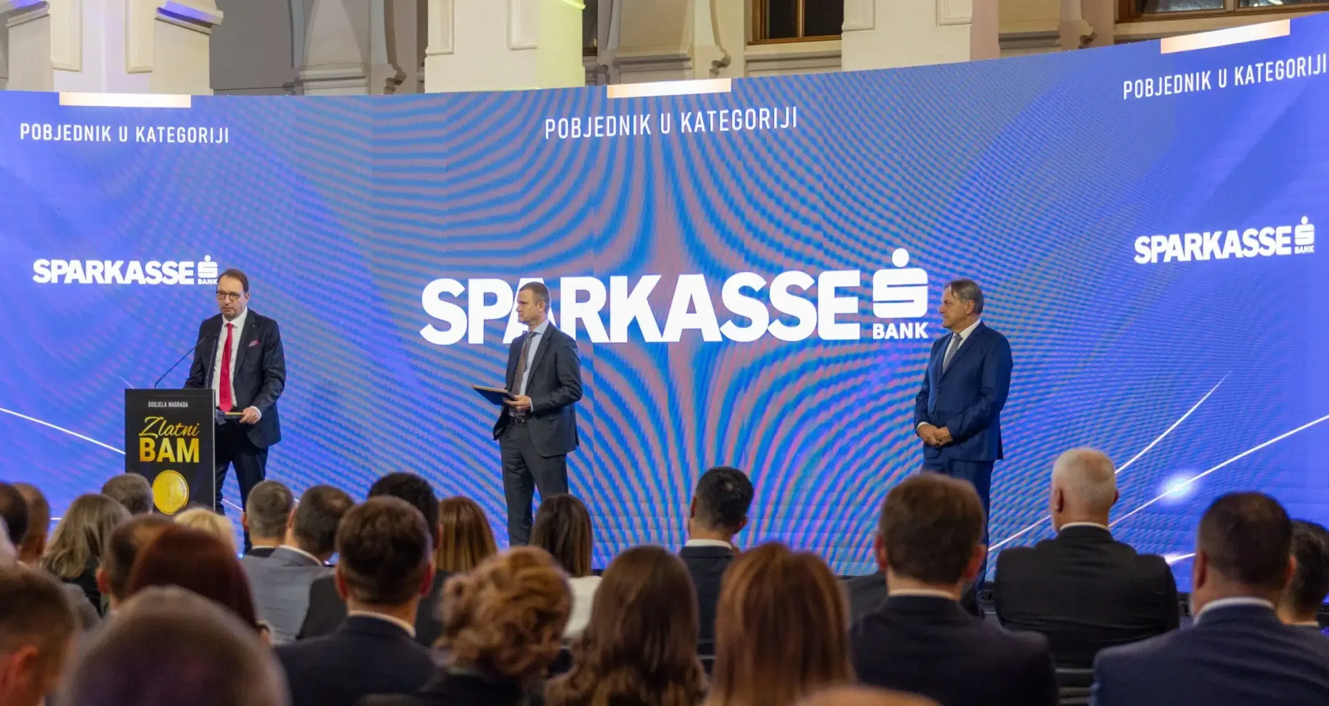 Sparkasse Banka nagrađena za najveći doprinos finansijskoj pismenosti i najbolje eko-partnerstvo među bankama u BiH   – Poslovne novine