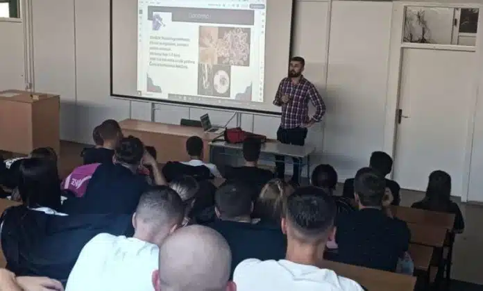Zavod u srednjim školama u KS realizirao kampanju o spolno