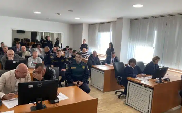 Jezivi iskazi žrtava iz Tuzle: Inspektor davao drogu, policajci ugovarali