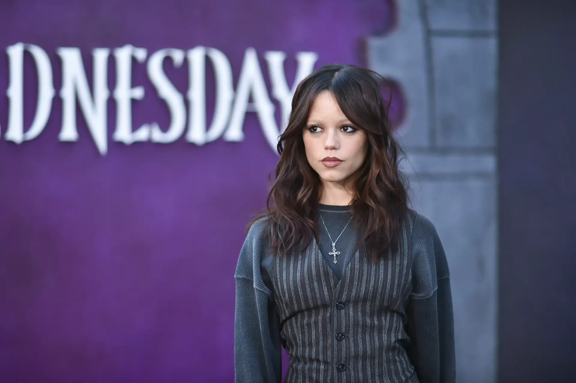 Jenna Ortega potvrđuje: Zaboravite haljine, odijela su novi hit
