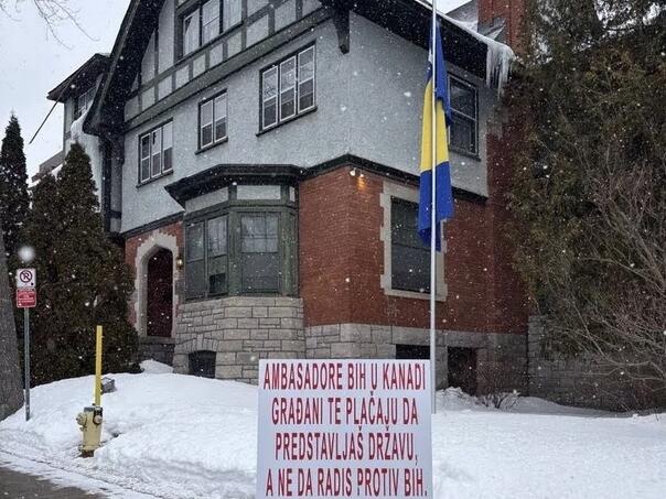 Ambasador Bogdanić spriječio podizanje zastave BiH u Kanadi