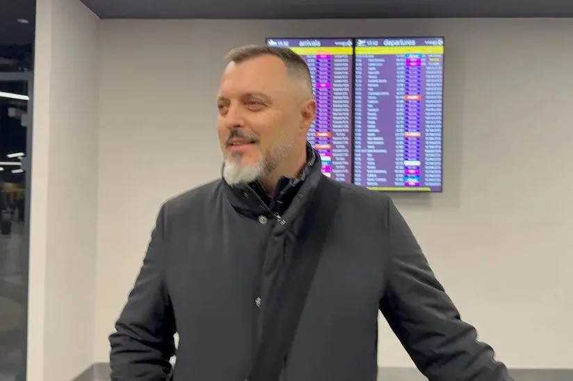 Nenad Manojlović iskreno odnosu sa sestrom Radom: “Mi smo stranci”