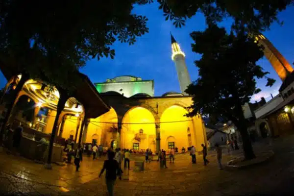 Večeras za muslimane odabrana Noć želja