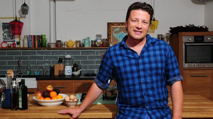 Jamie Oliver dijeli 3 brza recepta za ručak ili večeru: