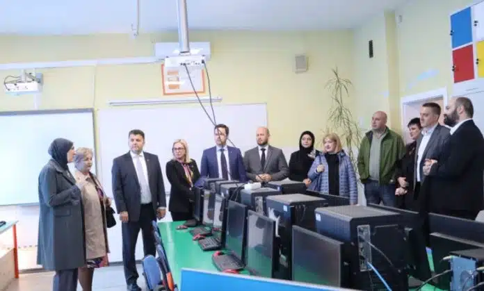 Milionska ulaganja u obrazovanje vidljiva u učionicama: Rezultati u OŠ