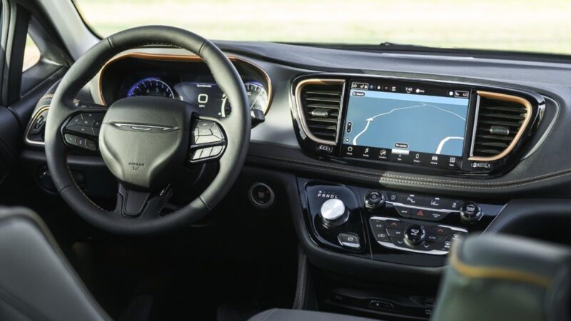 Chrysler Pacifica 2027