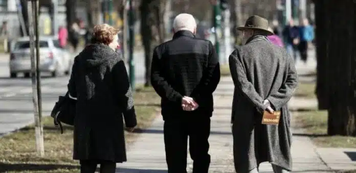 Skoro 10.000 penzionera u RS od 1. maja ostaje bez