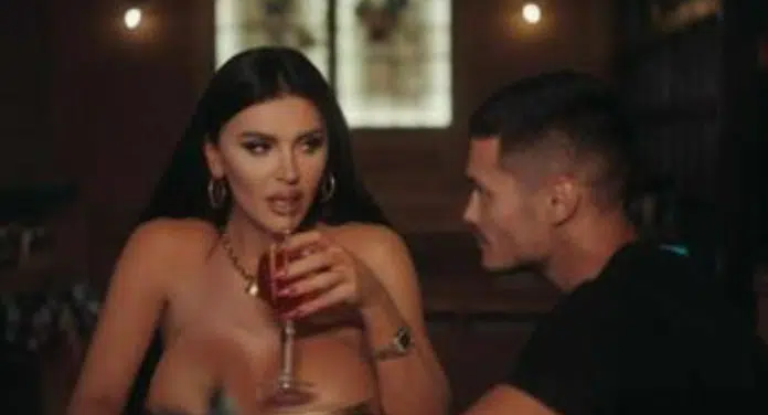 „JA SAM OTAC DVOJE DJECE, A NE MAJKA“ Život pjevačice
