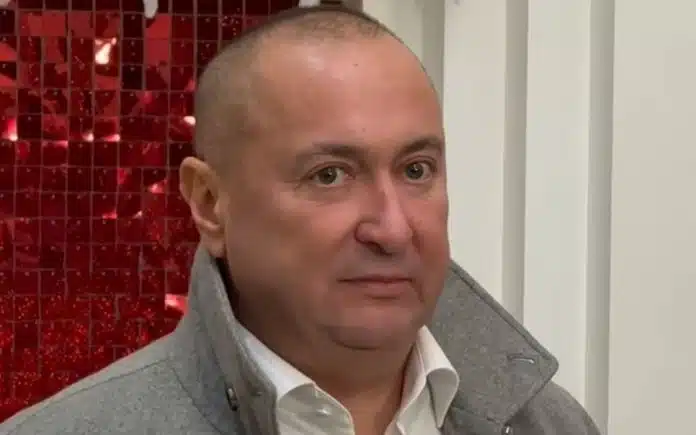 Prvo oglašavanje Đanija nakon što ga je na svadbi ujeo
