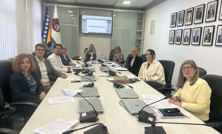 Kanton Sarajevo uspostavio tijelo za praćenje provođenja Strategije prema mladima