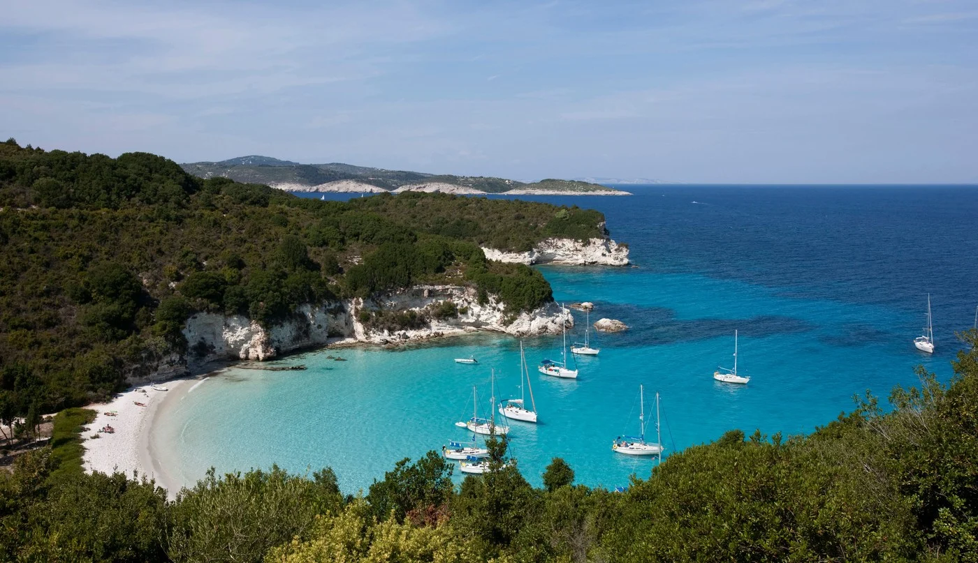 Otok u Grčkoj za koji niste znali, a izgleda kao s razglednice: Tirkizno more koje ostavlja bez riječi