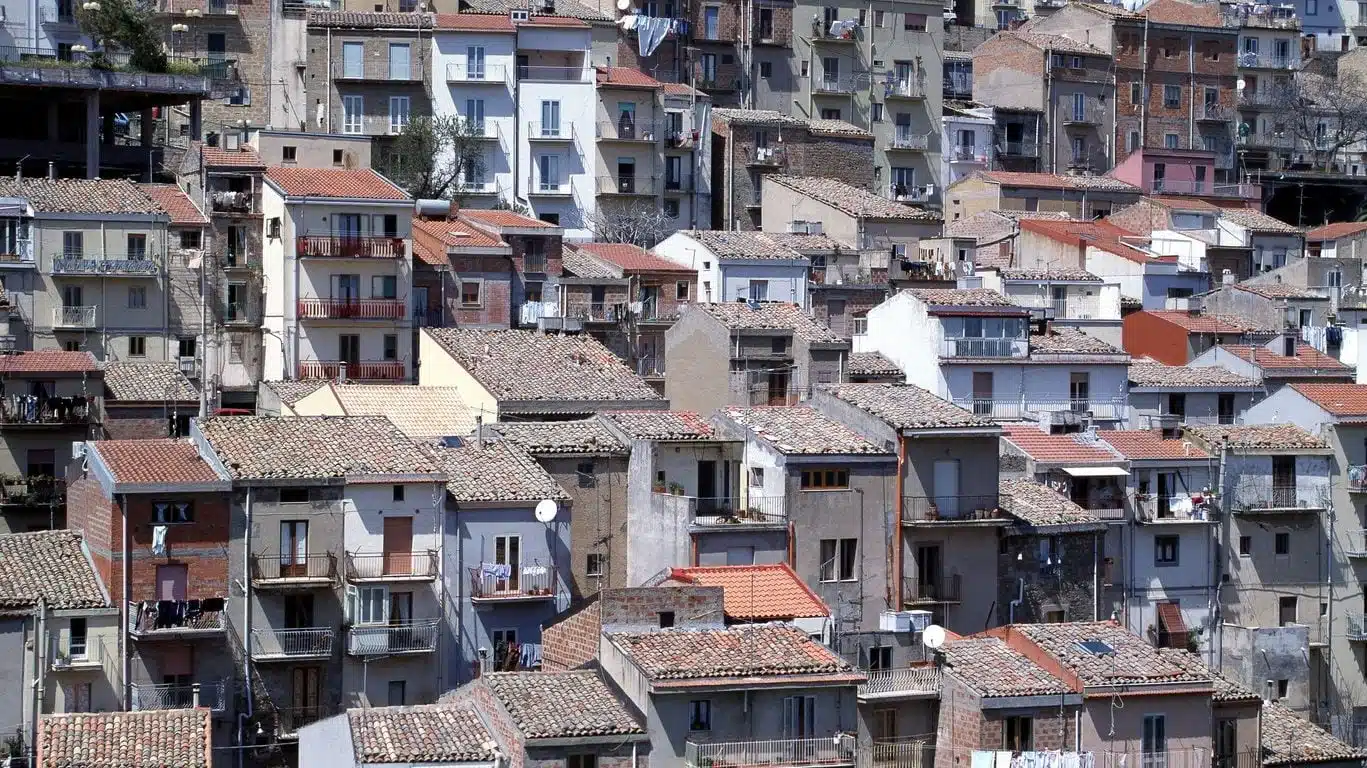 Australski par kupio je kuću na Siciliji za samo jedan euro, a onda otkrio pravu istinu