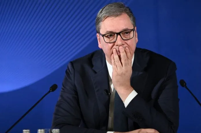KO ĆE NA MEGDAN VUČIĆU: Spremaju se vanredni izbori u