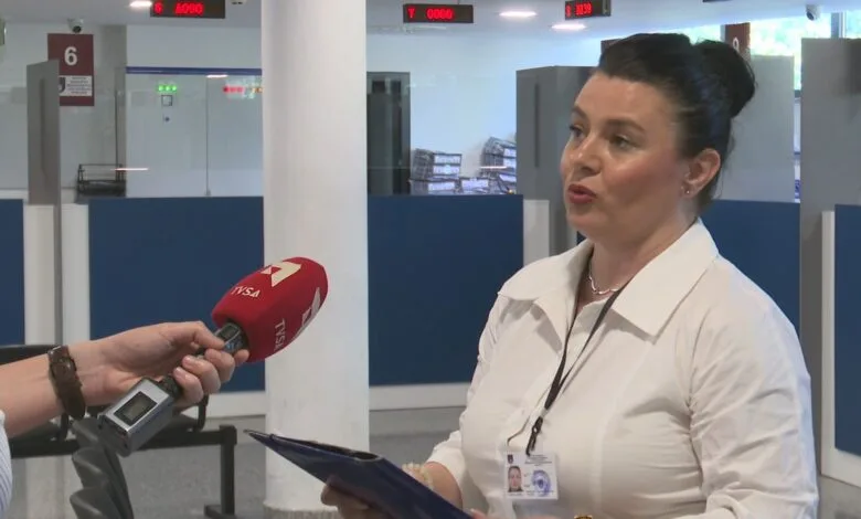 VIDEO/Gužve na šalterima MUP-a KS: U Novom Gradu dnevno prođe više od 650 građana, upućen apel za korištenje E-CIPS-a