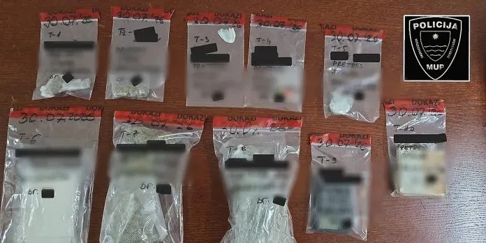 Akcija policije u Mostaru: Pronađena droga i novac, jedna osoba