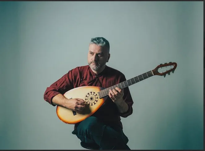 Damir Imamović pred nastup na Festivalu Desant u Jajcu