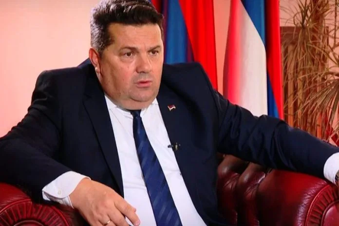 STEVANDIĆ PRIJETI IGORU CRNATKU: “I vama će doći crveni kombi!”