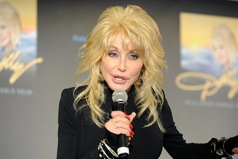 Teško djetinjstvo Dolly Parton: Pjevačica je odrastala u kućici bez vode i struje s 11 sestara i braće