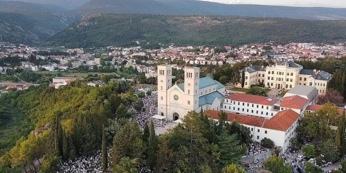 Široki Brijeg: Policajac presretnut i teško ozlijeđen dok se vraćao