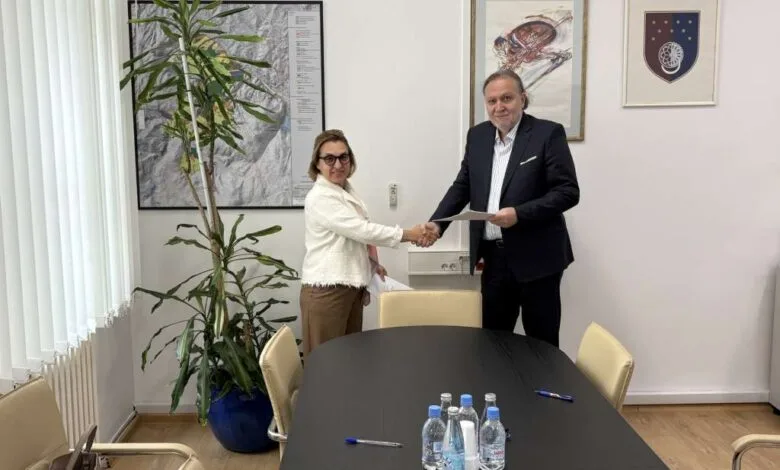 Pandurević i Melnic potpisali ugovor o dodjeli 500.000 eura za izradu projekta daljinskog grijanja