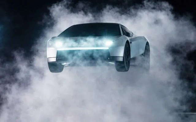 Tesla Roadster I Elon Musk otkrio superautomobil koji lebdi