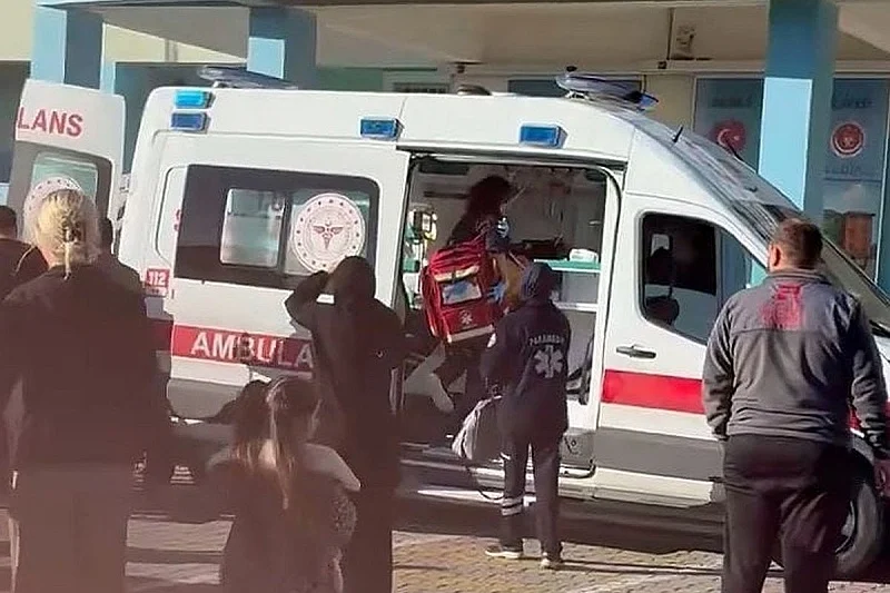 Istanbul: 15-godišnja djevojčica ušla u školu i nasumično nožem napala učenike, jedan dječak preminuo