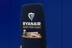 Ryanair najavio povratak džepova na sjedištima, pa putnicima poručio da flašu drže u rukama